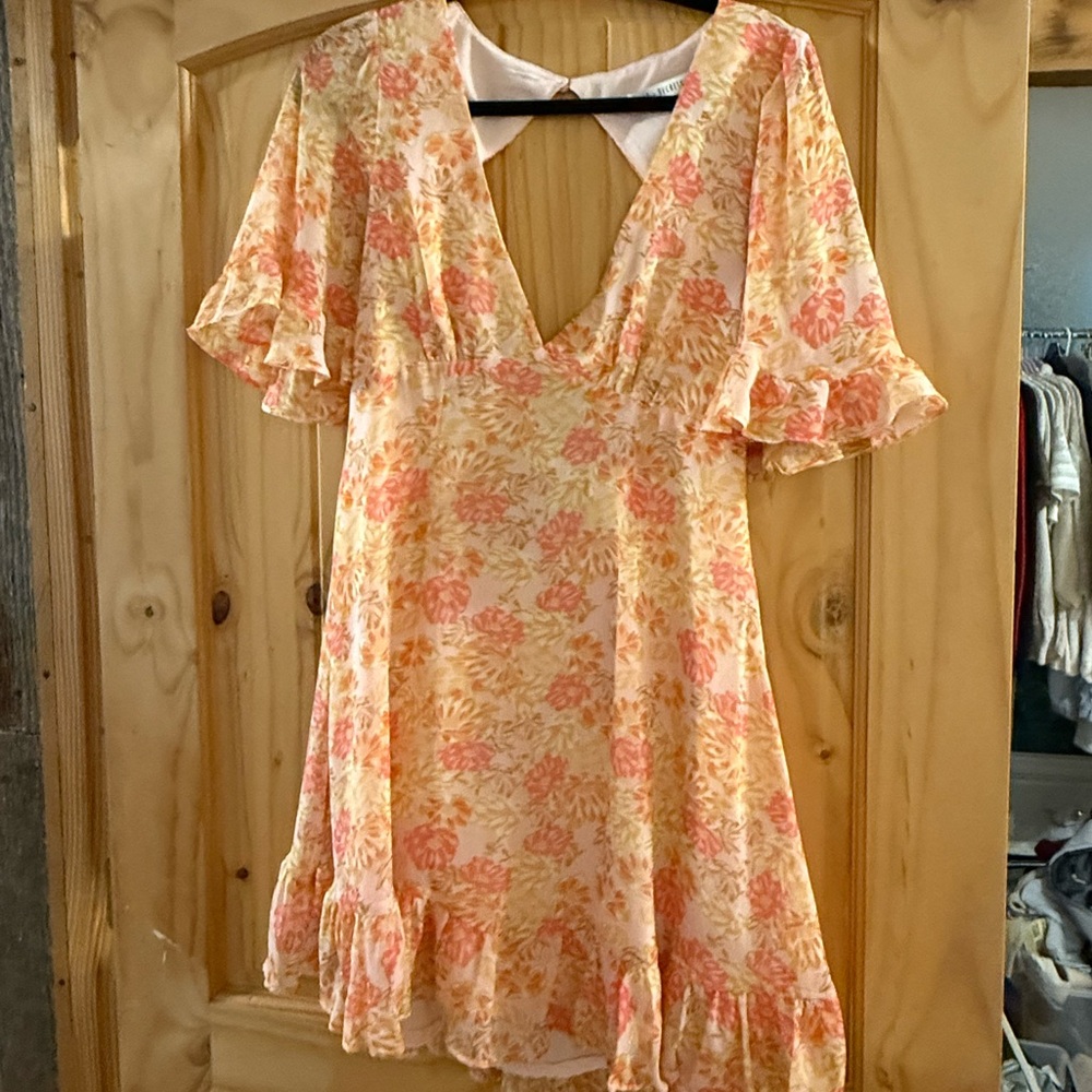 Floral cutout ruffle dress!